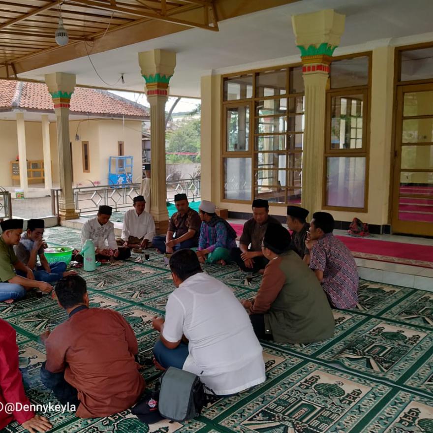 Jum’at Keliling Adalah Program PemDes Mekarlaksana untuk Lebih Dekat Bersilaturrahim Dengan Warga